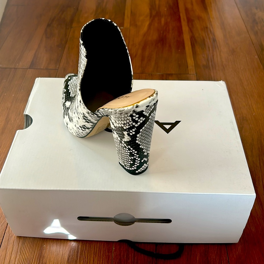 Snake print heels. - Picture 2 of 2
